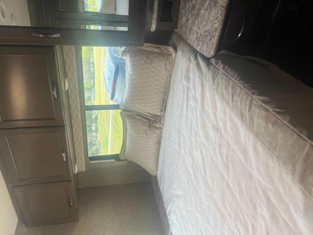 2020 Thor Motor Coach Freedom Elite 30FE - National Vehicle