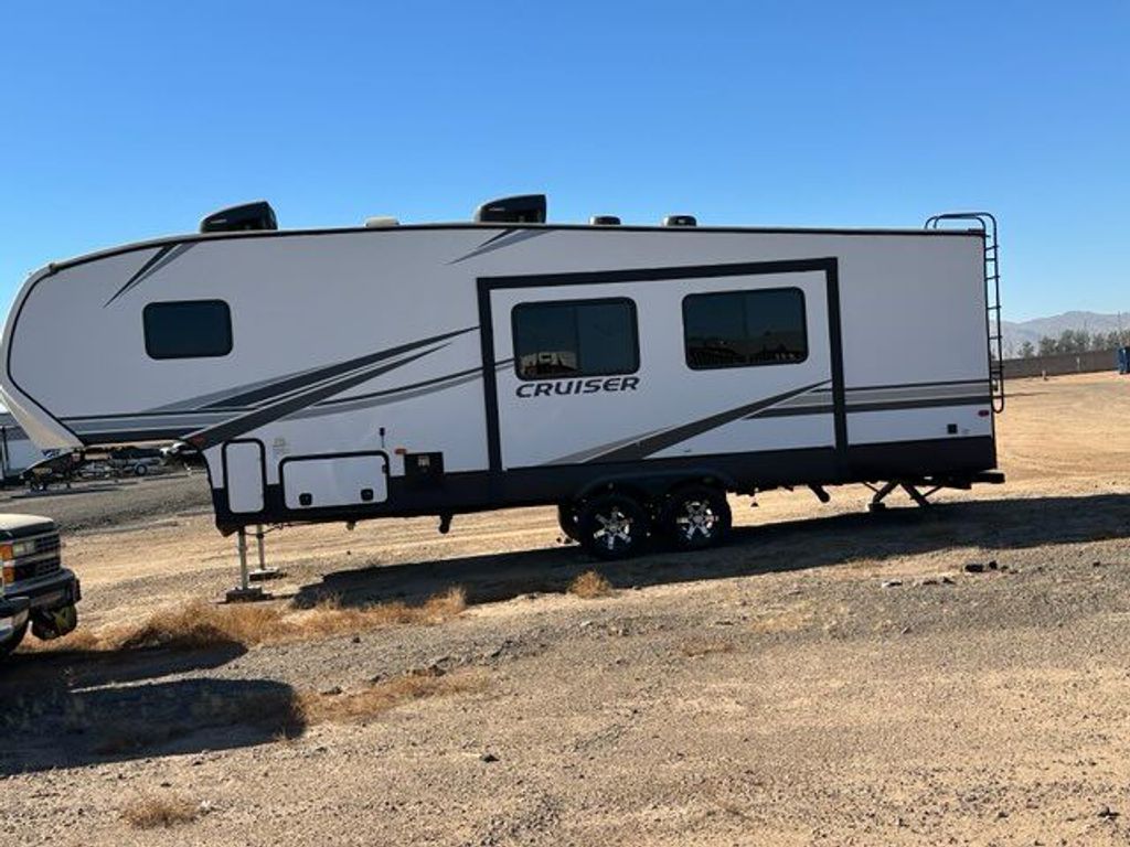 2020 Crossroads Cruiser Aire 28RKS - National Vehicle