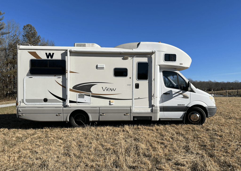 2008 Winnebago View 24J - National Vehicle