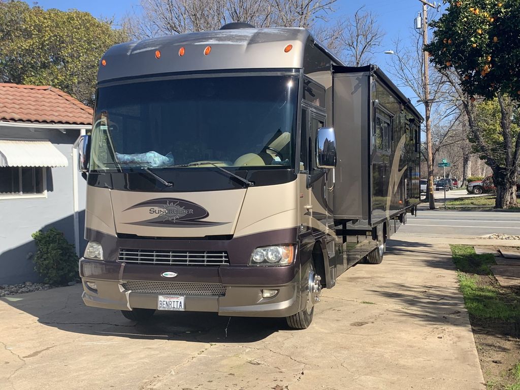 2010 Itasca Suncruiser 35P - National Vehicle