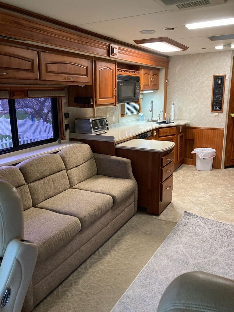 2007 Holiday Rambler Endeavor 40PET - National Vehicle
