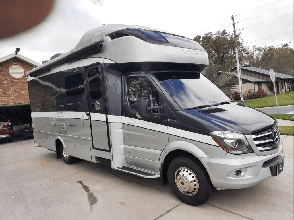 2019 Tiffin Motorhomes Wayfarer 24QW - National Vehicle