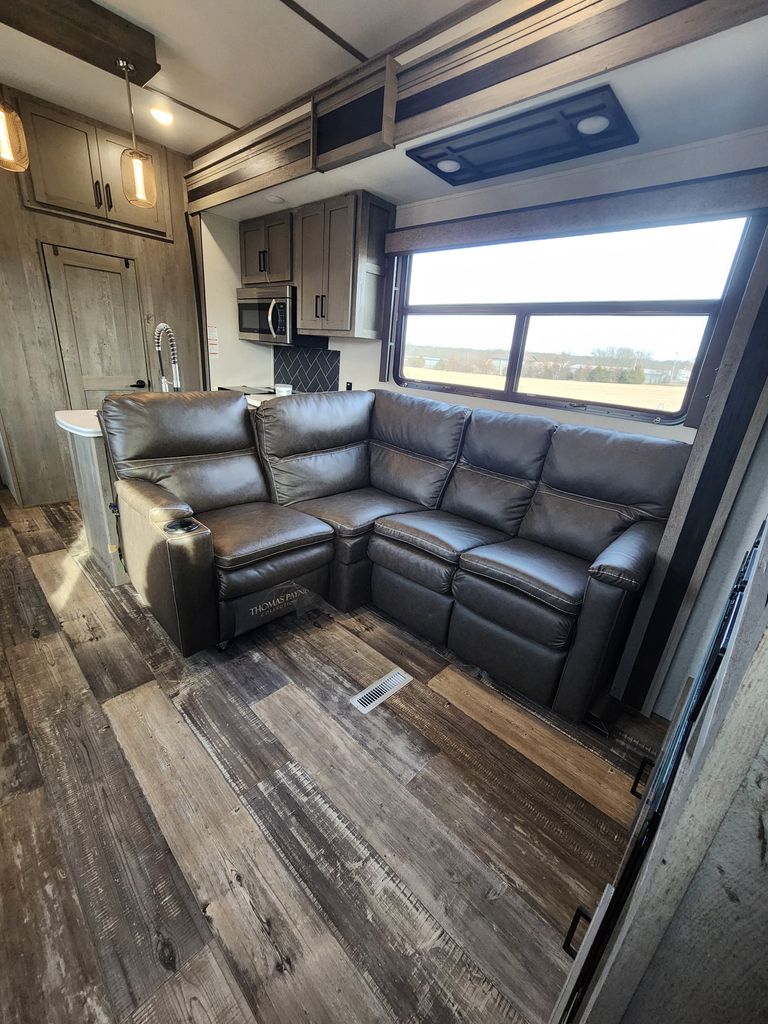 2021 Keystone Raptor 413 - National Vehicle