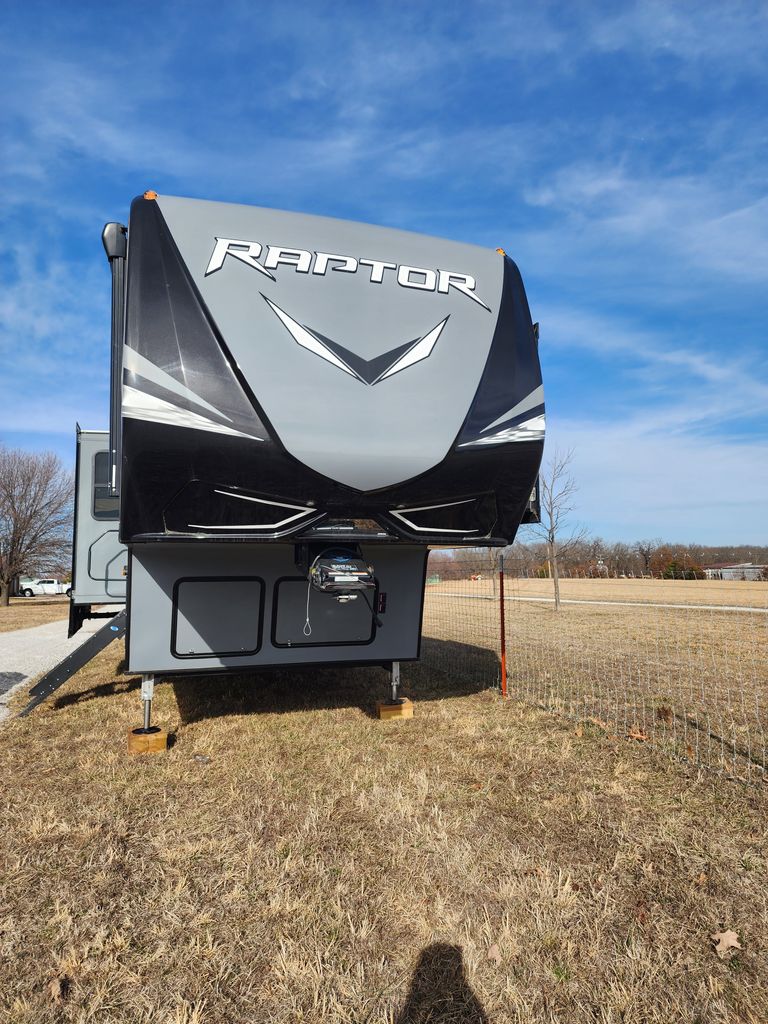 2021 Keystone Raptor 413 - National Vehicle
