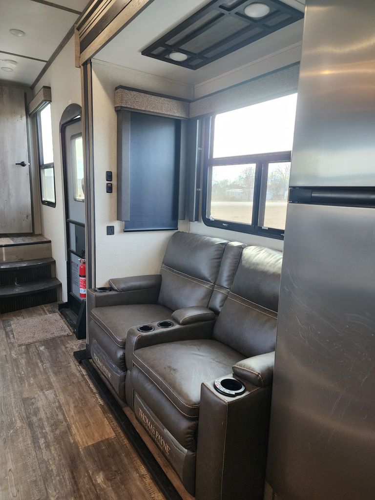 2021 Keystone Raptor 413 - National Vehicle