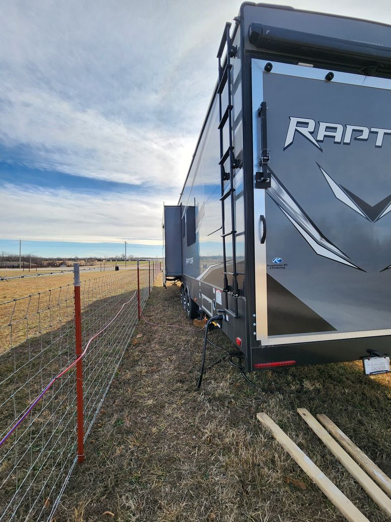 2021 Keystone Raptor 413 - National Vehicle