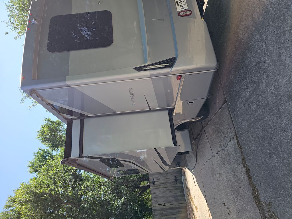 2021 Tiffin Motorhomes Wayfarer 25RW - National Vehicle