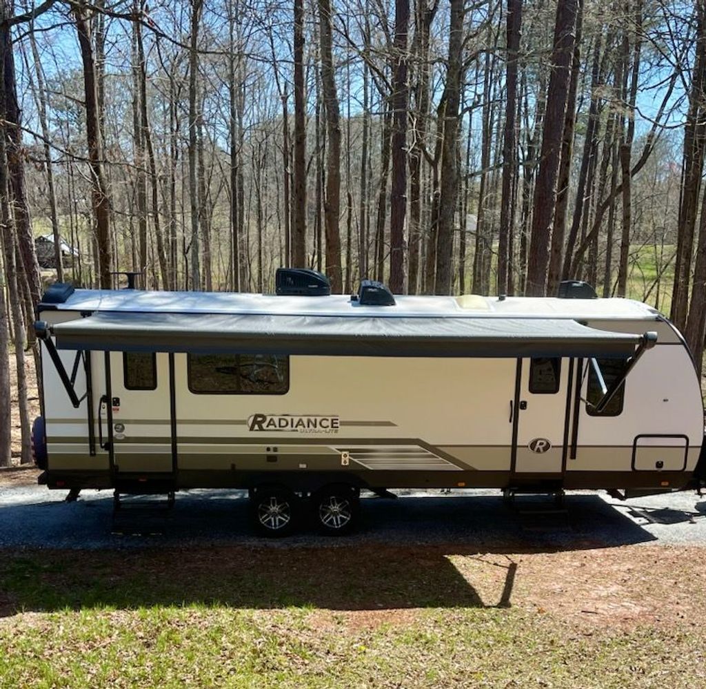 2018 Cruiser RV Radiance Ultra Lite 25RK - National Vehicle