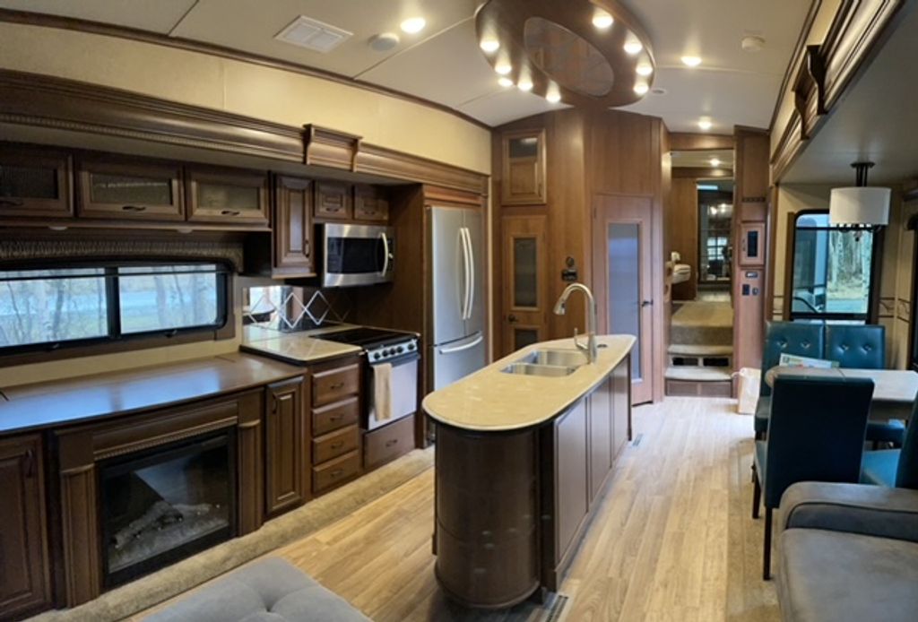 2015 Jayco Pinnacle 36FBTS - National Vehicle