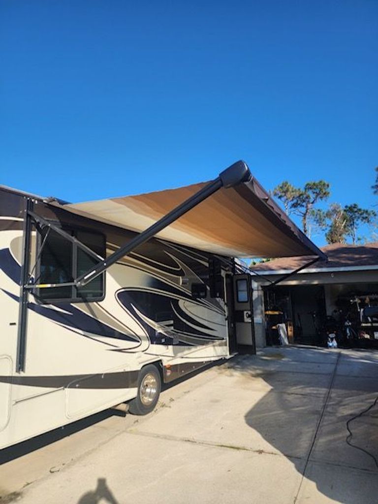 2014 Coachmen Leprechaun 319DS - National Vehicle