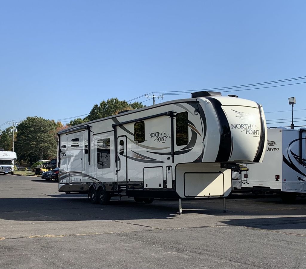 のん 2017 Jayco North Point 387RDFS - National Vehicle
