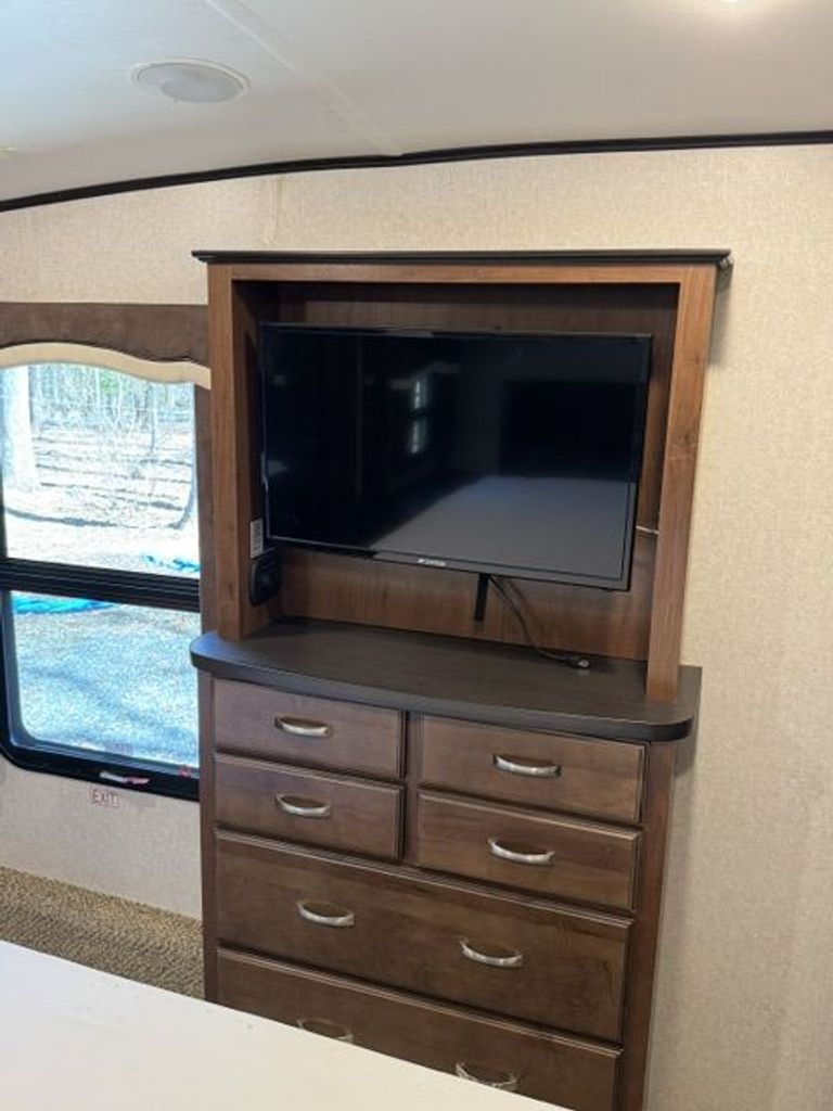 のん 2017 Jayco North Point 387RDFS - National Vehicle