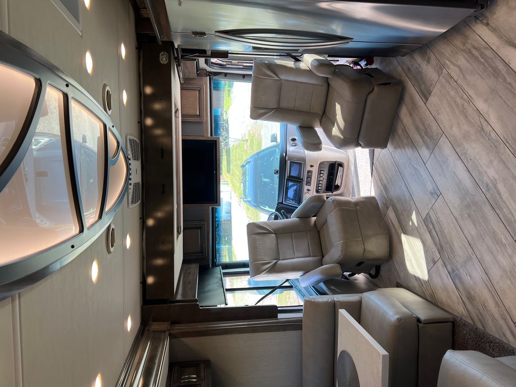 2021 Fleetwood Discovery 38N - National Vehicle