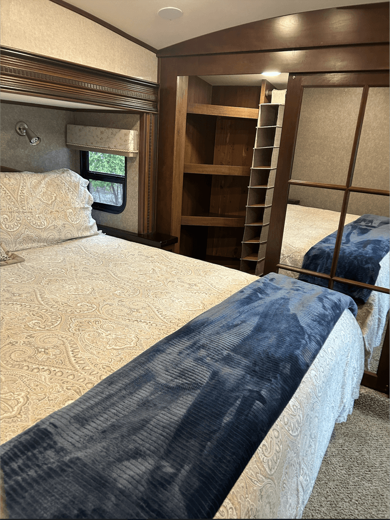 2017 Jayco Pinnacle 36KPTS - National Vehicle