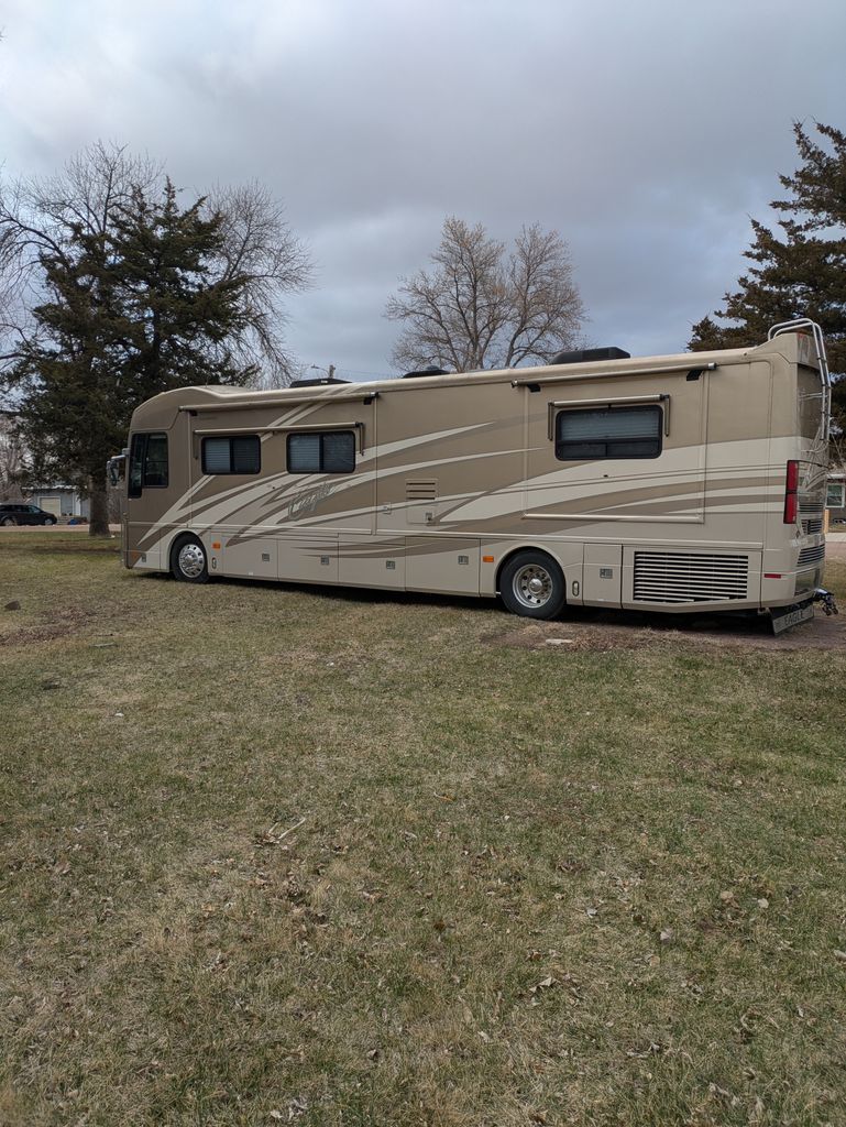 2005 Fleetwood American Eagle 40L - National Vehicle