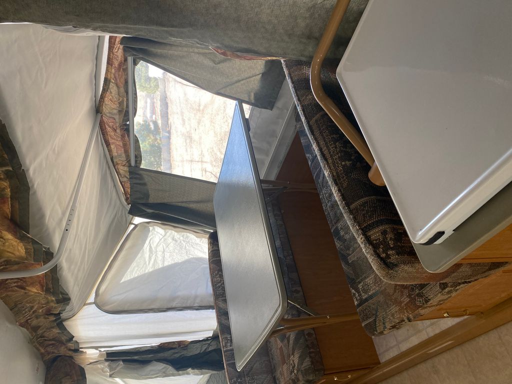 2004 Fleetwood Niagara 3895 - National Vehicle