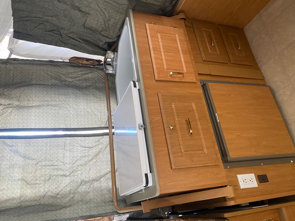 2004 Fleetwood Niagara 3895 - National Vehicle