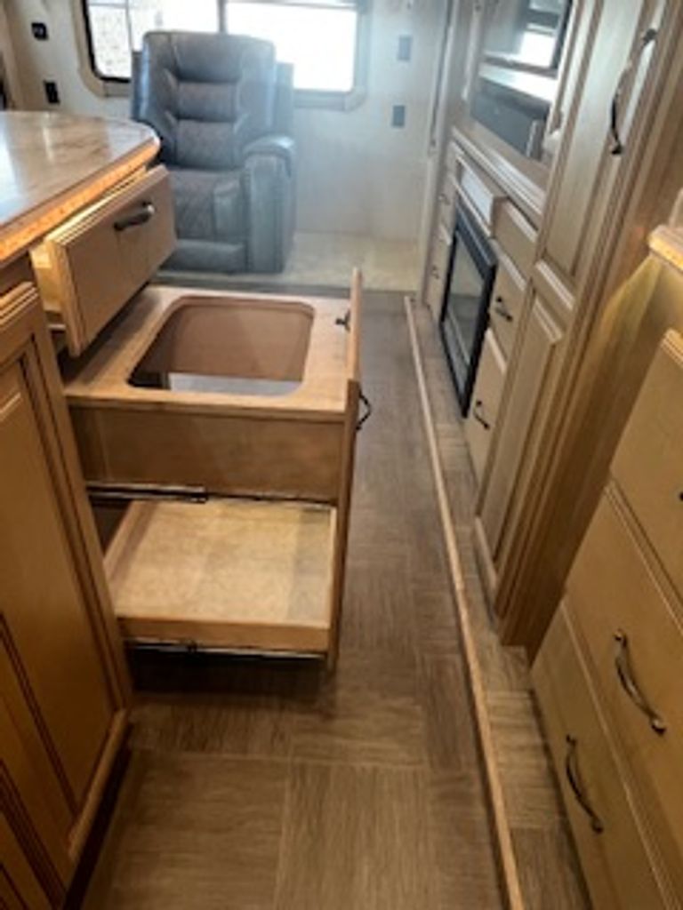 2016 Redwood RV 5th Wheel 39MB - National Vehicle