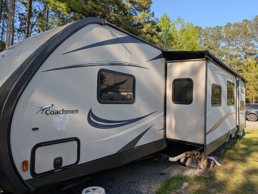 2016 Coachmen Freedom Express Liberty 320BHDSLE - National Vehicle