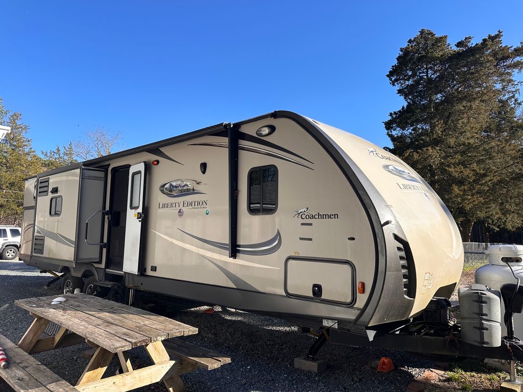 2016 Coachmen Freedom Express Liberty 320BHDSLE - National Vehicle