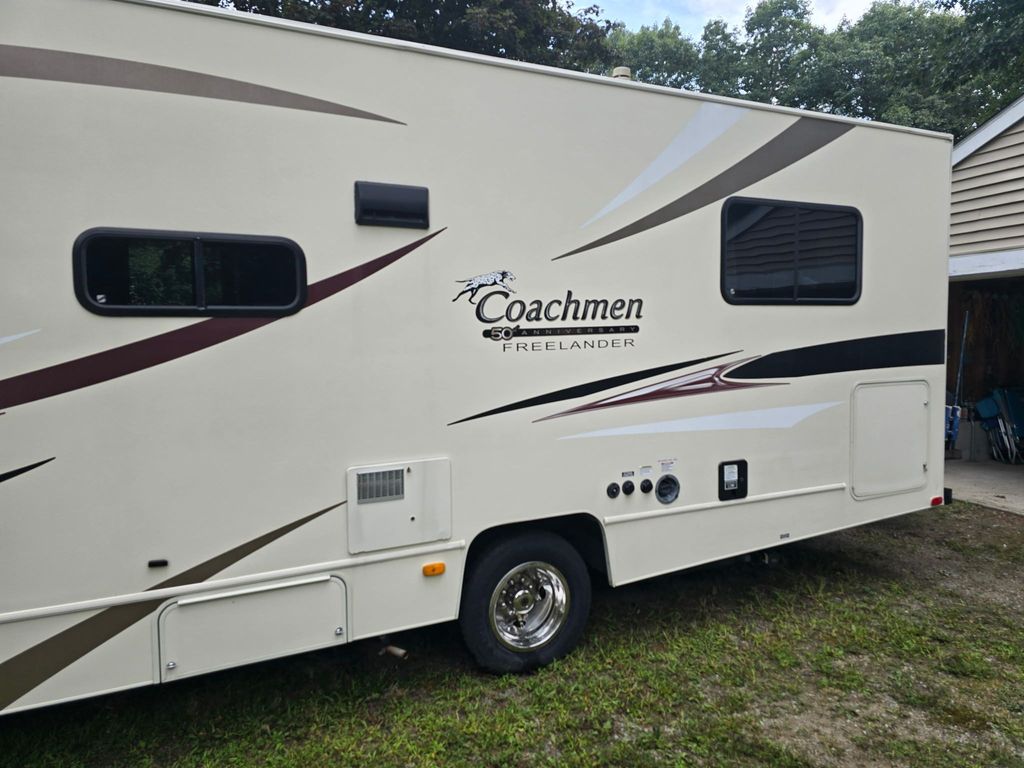 2015 Coachmen Freelander 28QB - National Vehicle
