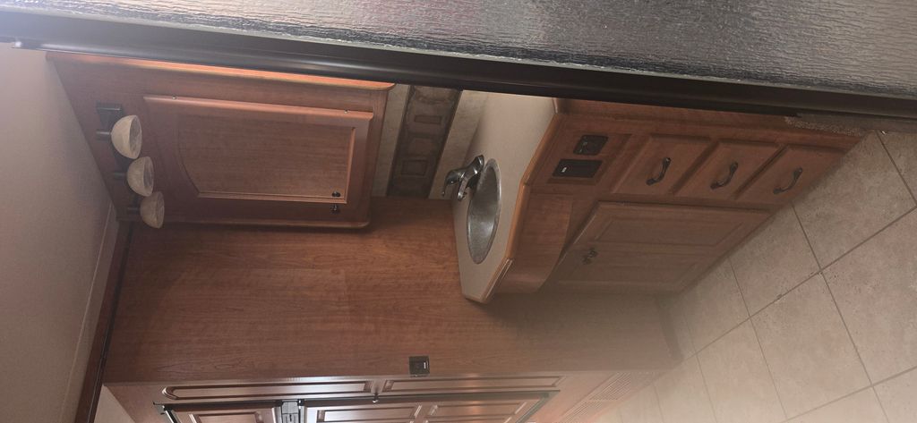 2007 Damon Astoria Pacific 3773 - National Vehicle