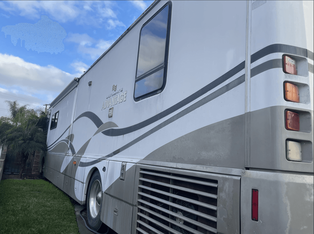 2001 Winnebago Ultimate Advantage 40J - National Vehicle
