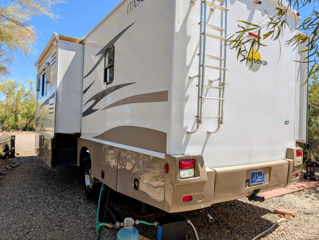 2007 Itasca Sunova 26P - National Vehicle
