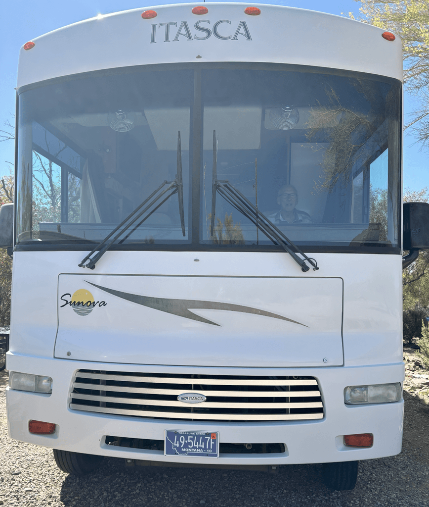 2007 Itasca Sunova 26P - National Vehicle
