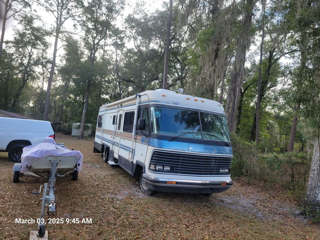 1988 Holiday Rambler Imperial 34CS - National Vehicle