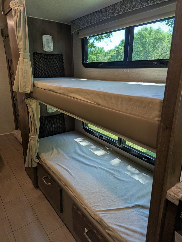 2019 Jayco Greyhawk 31F - National Vehicle