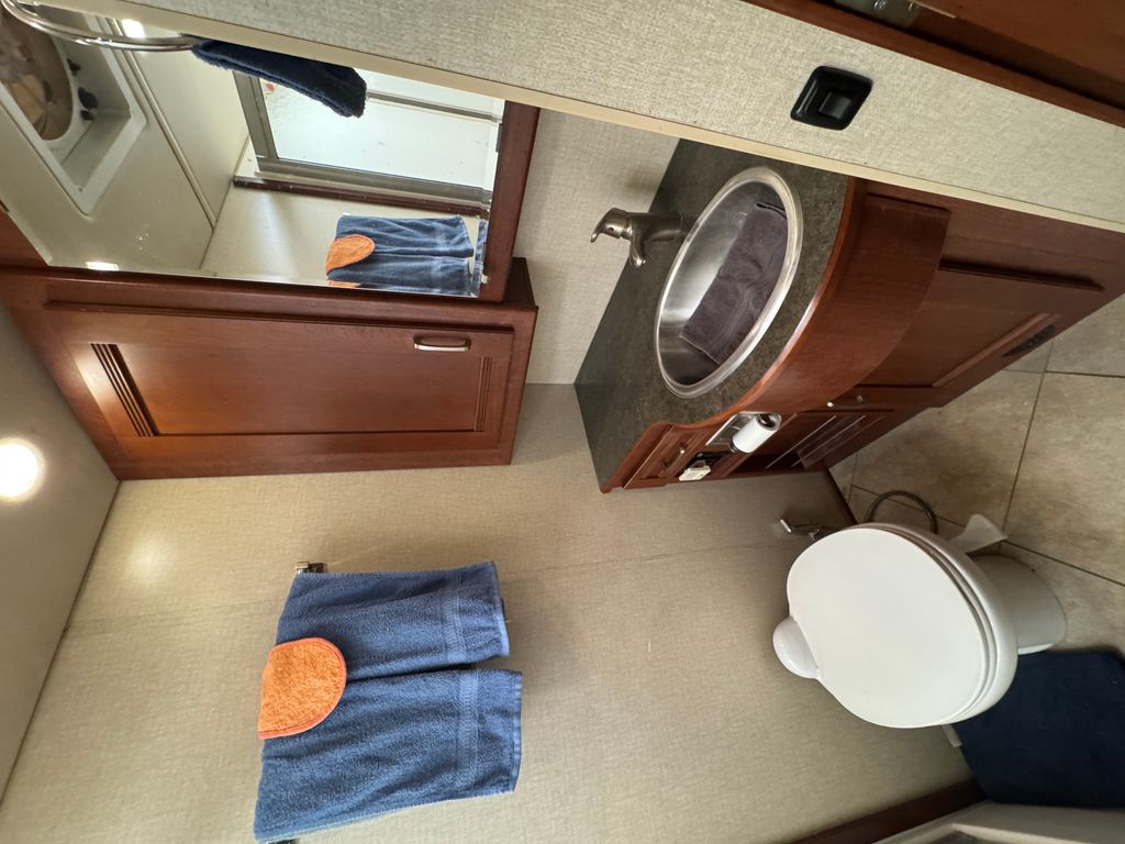 2015 Winnebago Forza 34T - National Vehicle