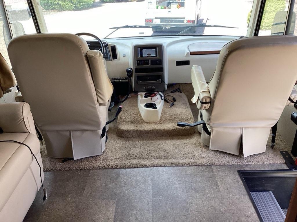2015 Winnebago Vista 31KE - National Vehicle