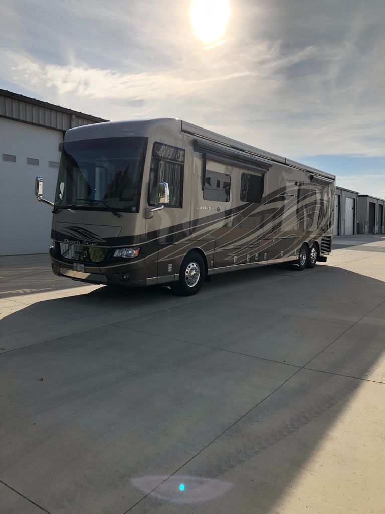 真子 2018 Newmar Dutch Star 4311 - National Vehicle