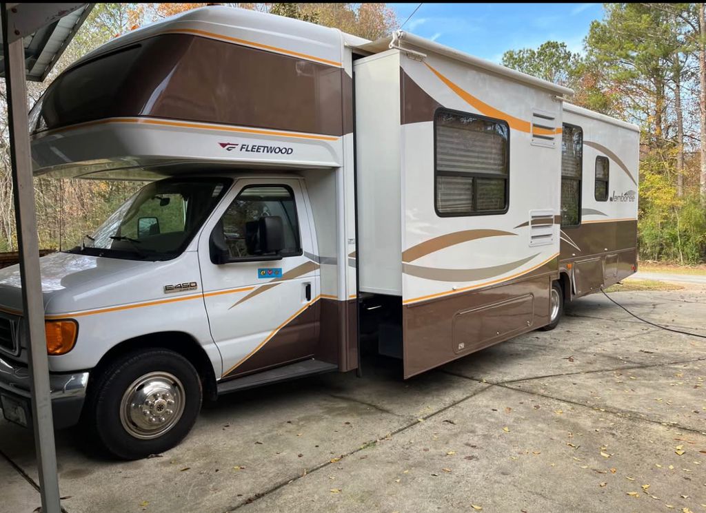 2007 Fleetwood Jamboree 31M - National Vehicle