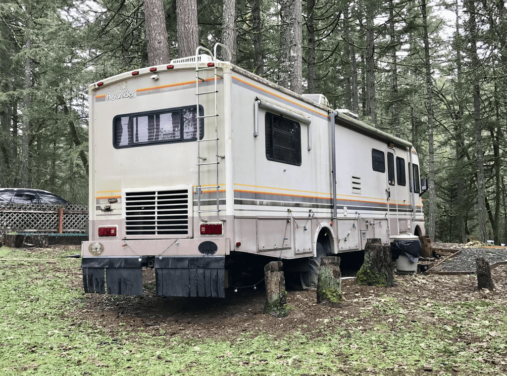 1993 Fleetwood Bounder 35J - National Vehicle