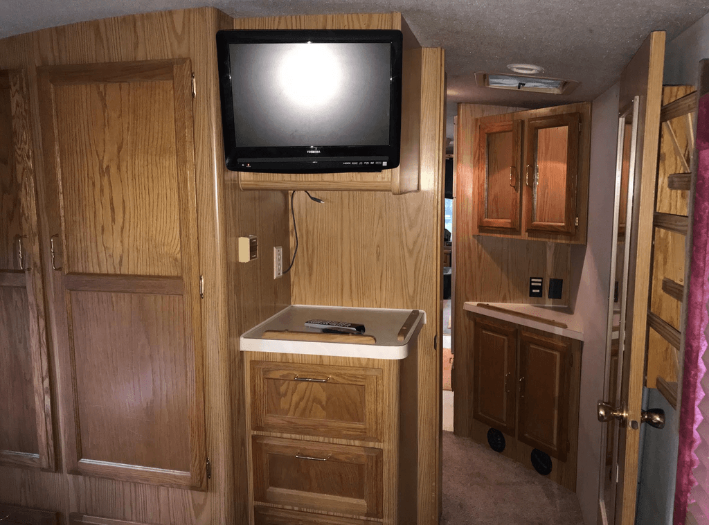 1993 Fleetwood Bounder 35J - National Vehicle