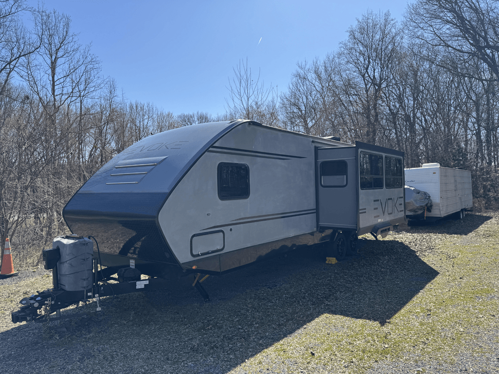 サンダー④ 2020 Travel Lite Evoke B - National Vehicle