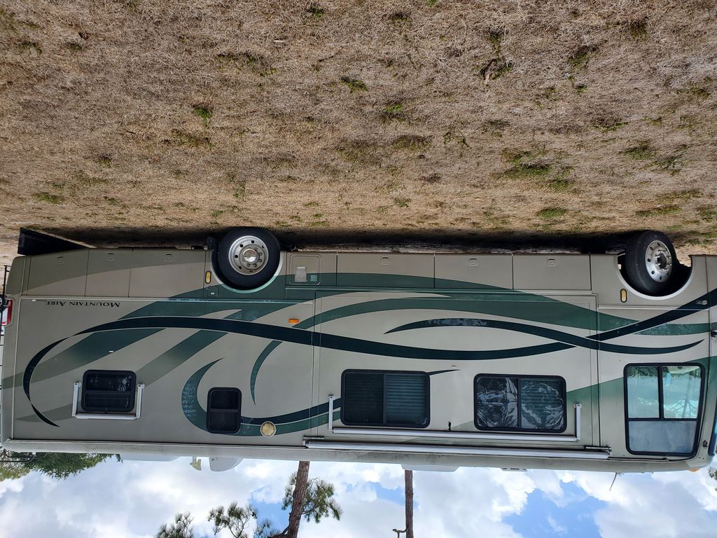 2005 Newmar Mountain Aire 3504 - National Vehicle
