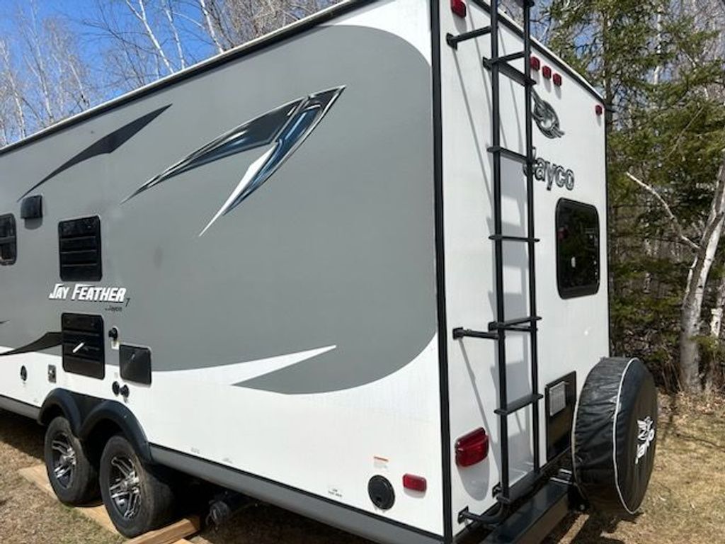 2016 Jayco Jay Feather 22BHM - National Vehicle