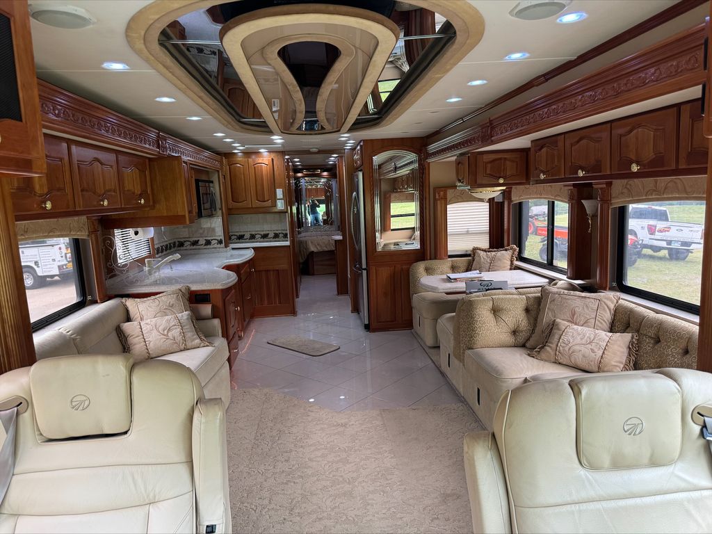 2006 Monaco Signature Castle IV - National Vehicle