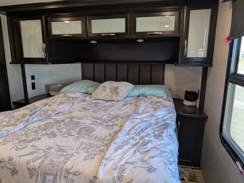 2019 Grand Design Momentum 349M - National Vehicle