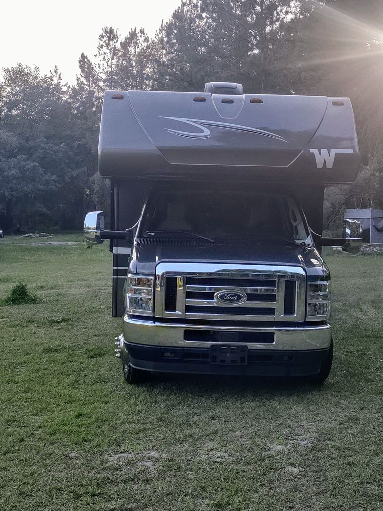 2022 Winnebago Minnie Winnie 26T - National Vehicle