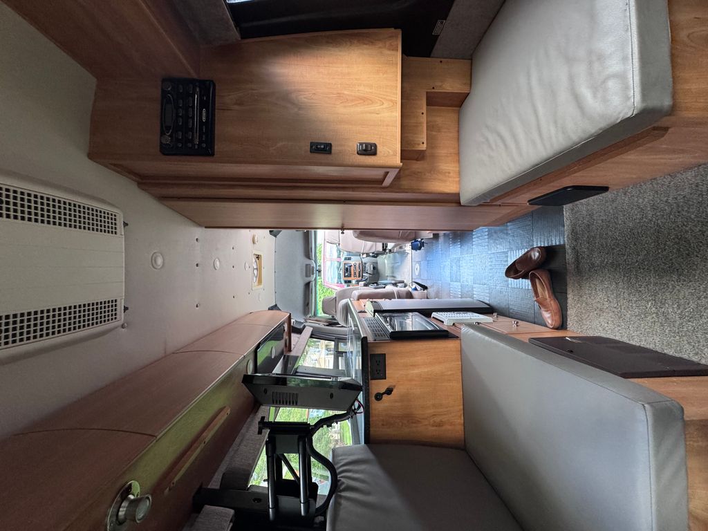 2009 Winnebago Era 170XL Limited - National Vehicle