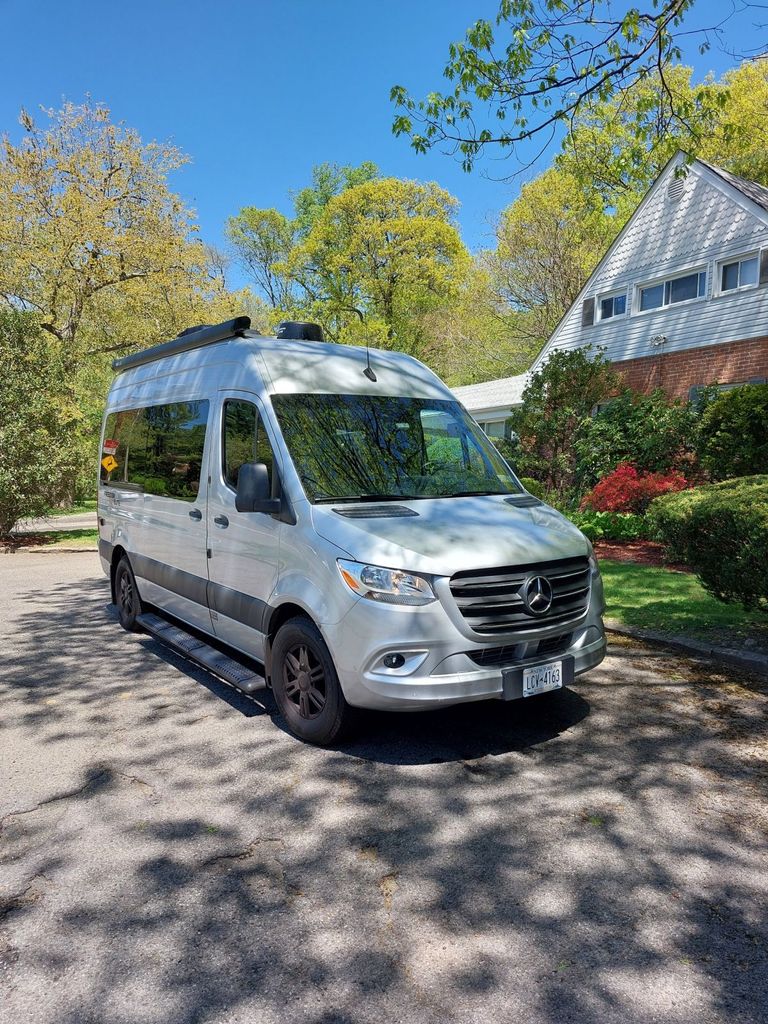 a 2024 Thor Motor Coach Freedom Elite 19R - National Vehicle