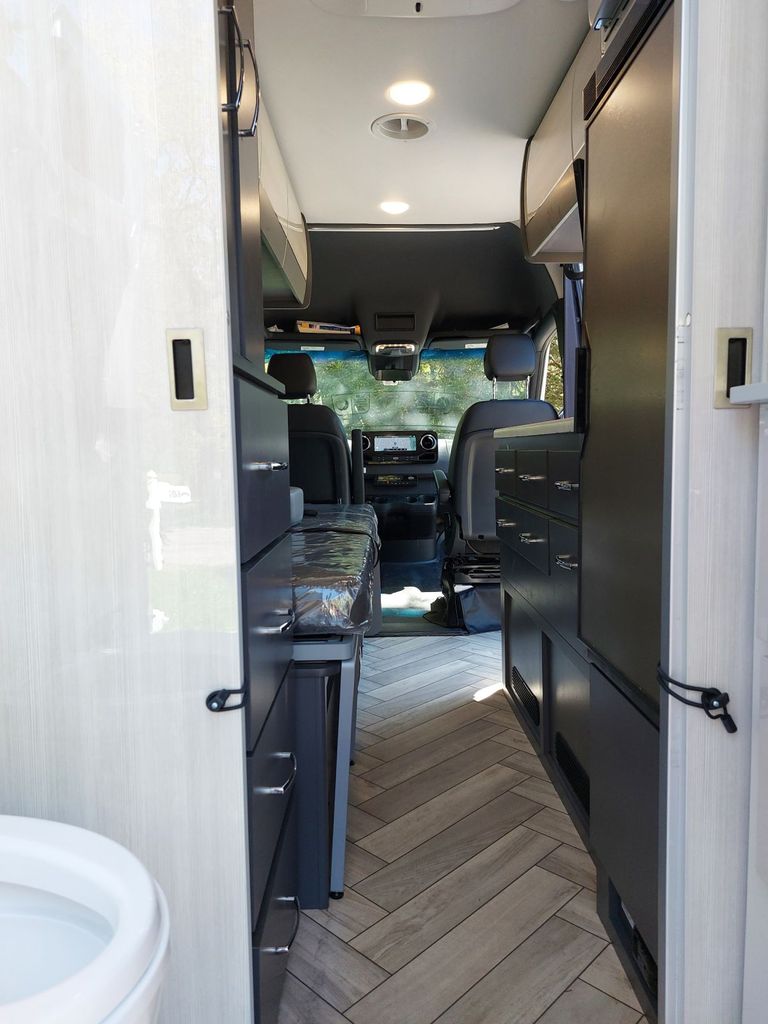 2024 Thor Motor Coach Freedom Elite 19R - National Vehicle