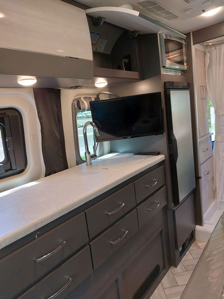 2024 Thor Motor Coach Freedom Elite 19R - National Vehicle