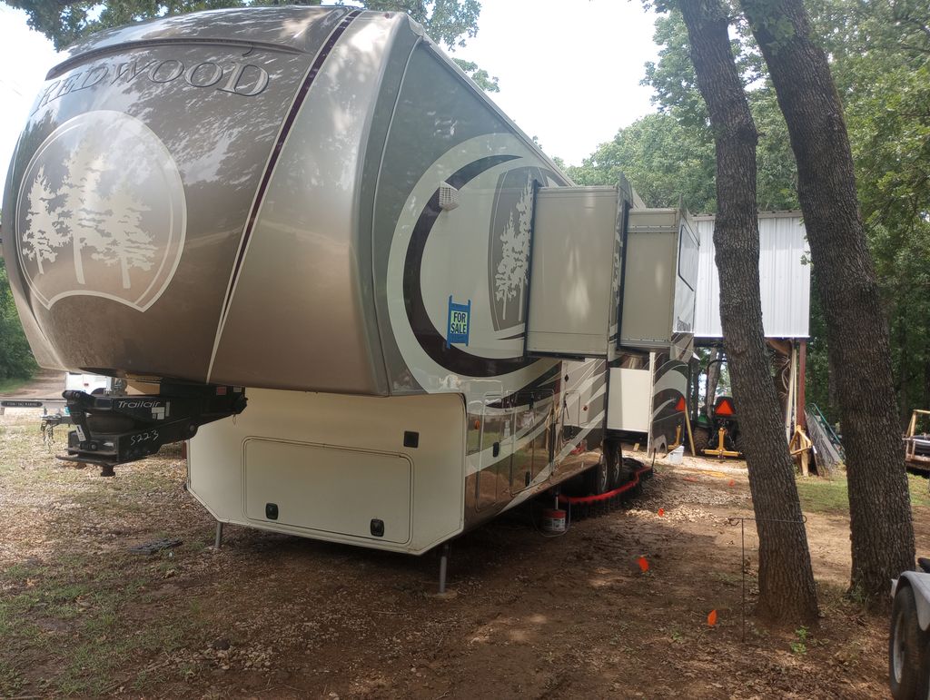 2015 Redwood RV 5th Wheel 39MB - National Vehicle