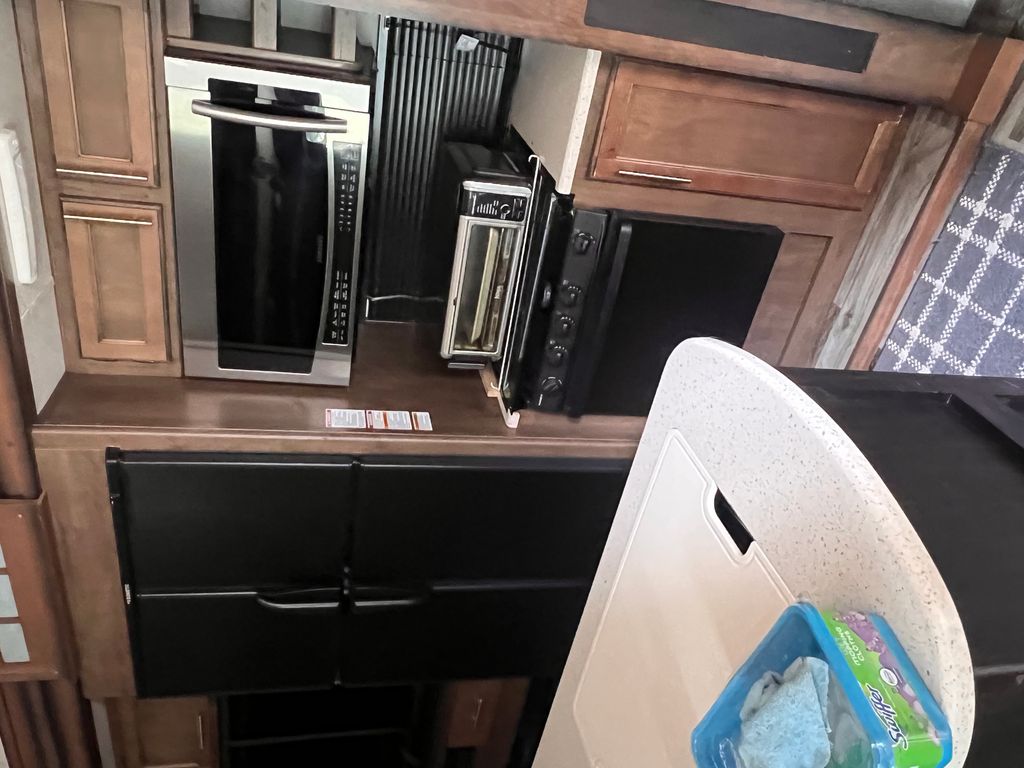 2018 Keystone Cougar 368MBI - National Vehicle