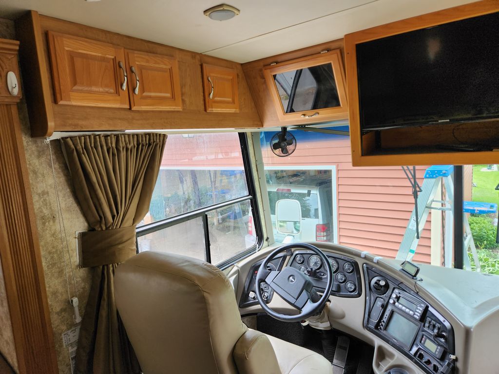 2006 Coachmen Cross Country 382DS - National Vehicle